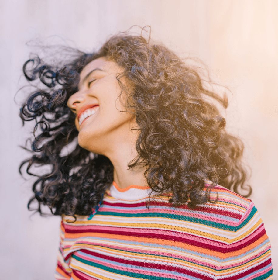 Cabello encrespado: 7 trucos para dominarlo